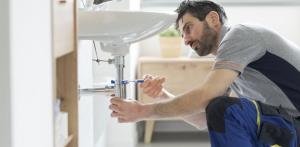 DIY Plumber vs Professional Plumber